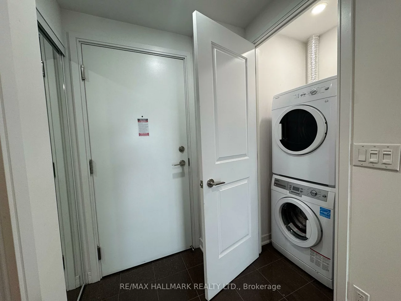 9205, Yonge, Langstaff, Richmond Hill