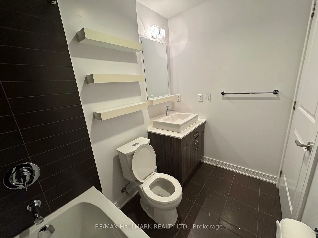 9205, Yonge, Langstaff, Richmond Hill