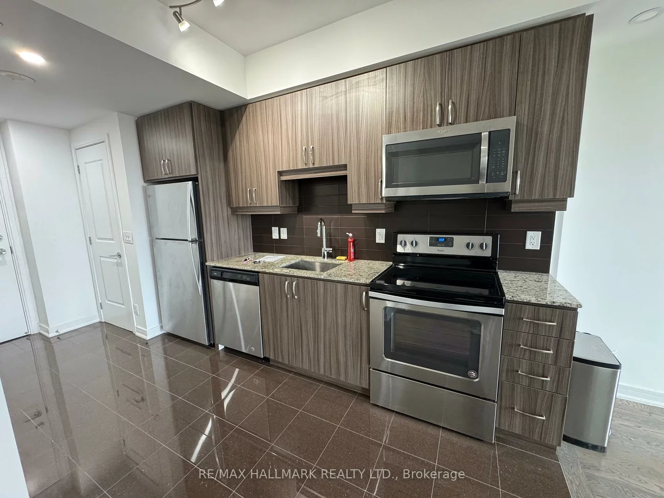 9205, Yonge, Langstaff, Richmond Hill