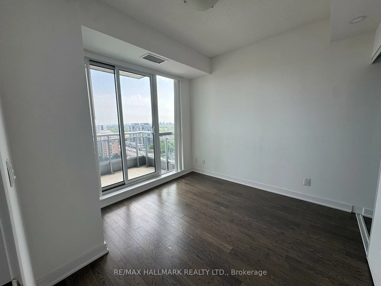 9205, Yonge, Langstaff, Richmond Hill