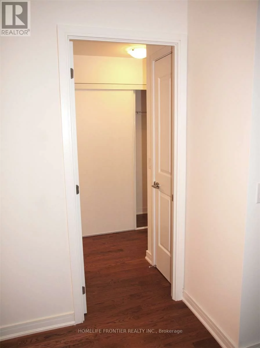 9191, Yonge, Langstaff, Richmond Hill