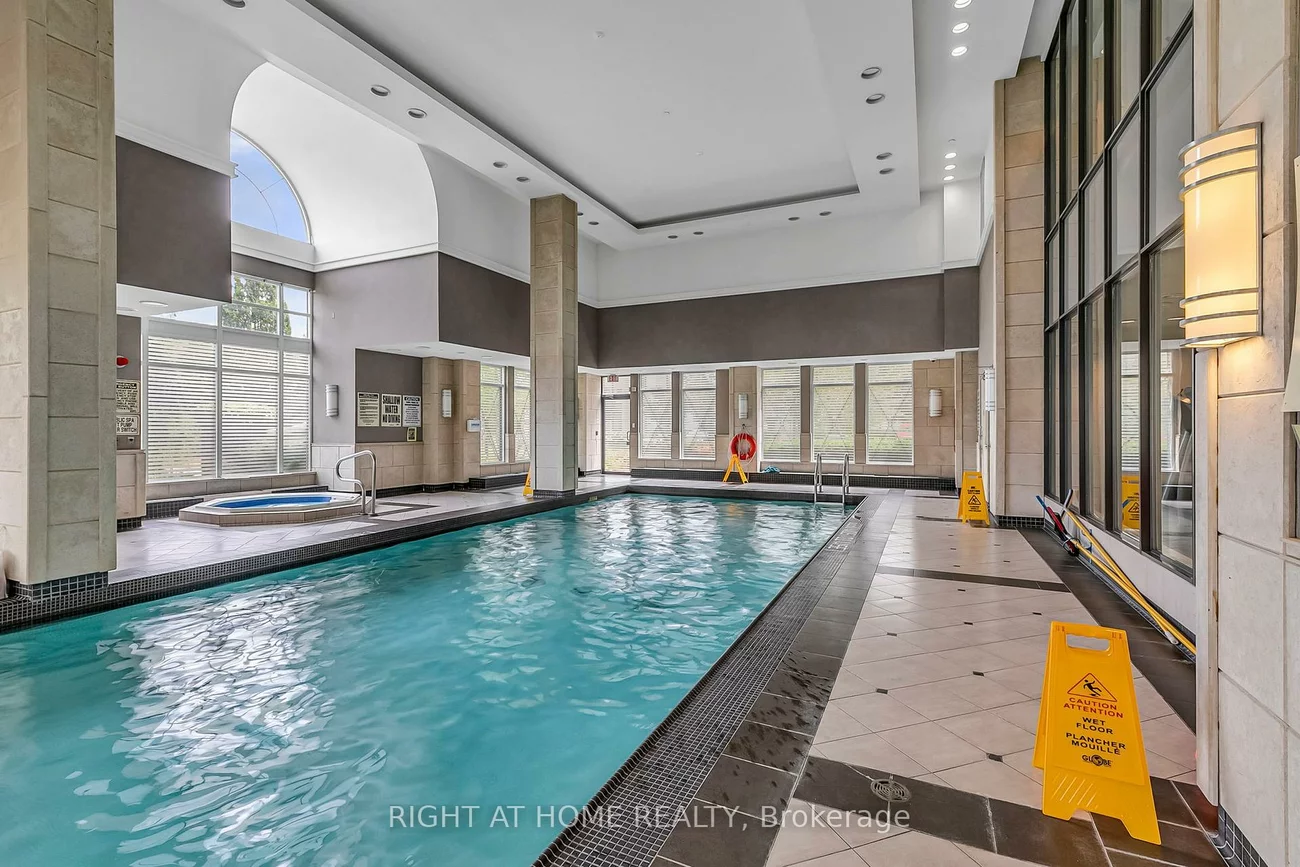 330, Red Maple, Langstaff, Richmond Hill