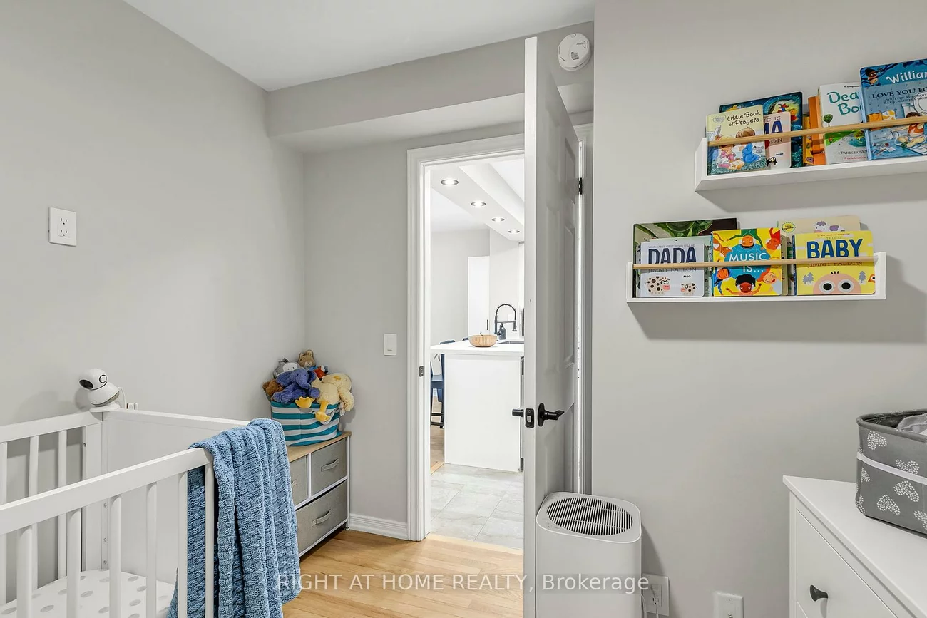 330, Red Maple, Langstaff, Richmond Hill