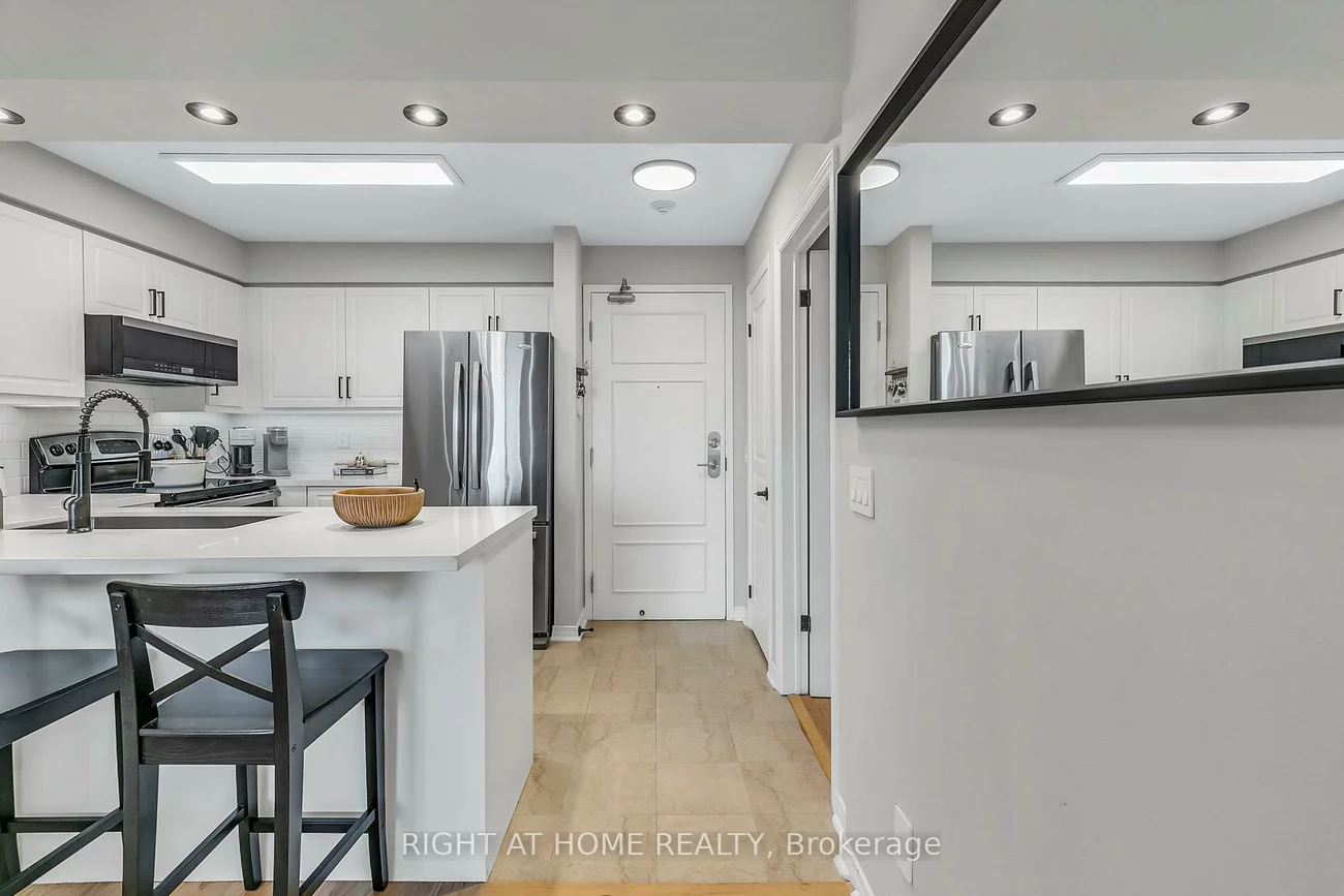 330, Red Maple, Langstaff, Richmond Hill
