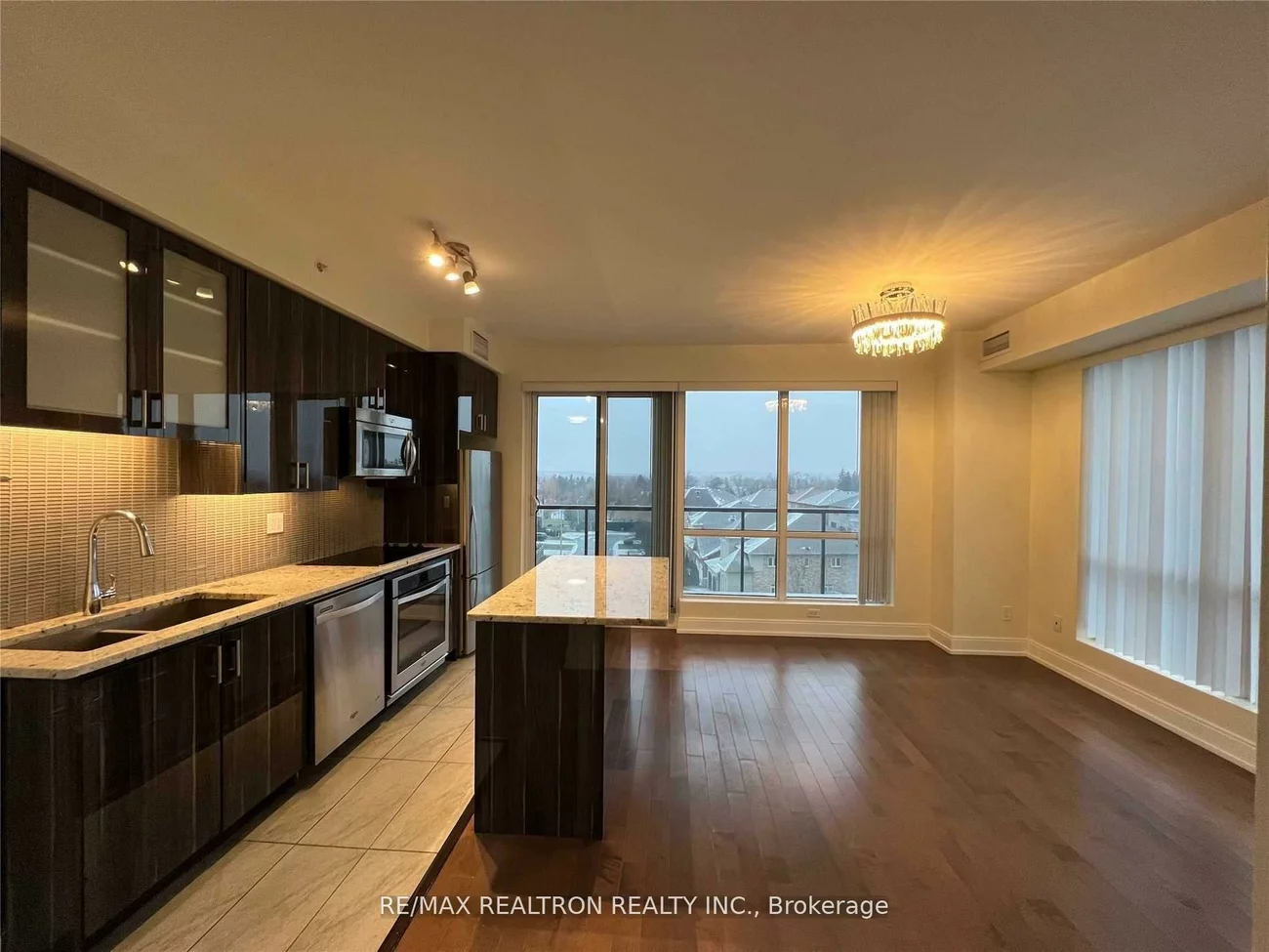 9090, Yonge, South Richvale, Richmond Hill
