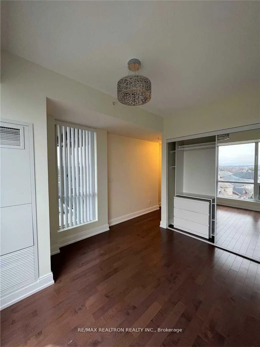 9090, Yonge, South Richvale, Richmond Hill