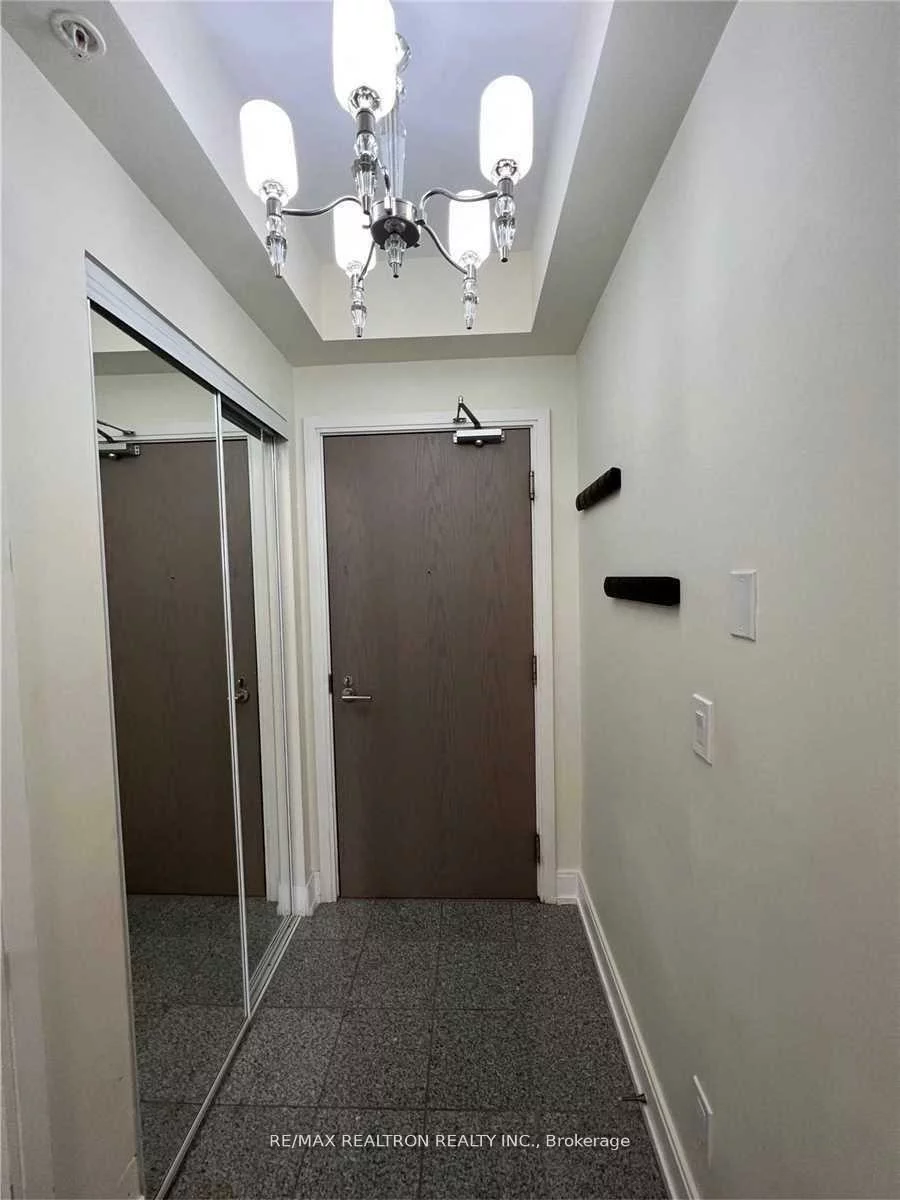 9090, Yonge, South Richvale, Richmond Hill