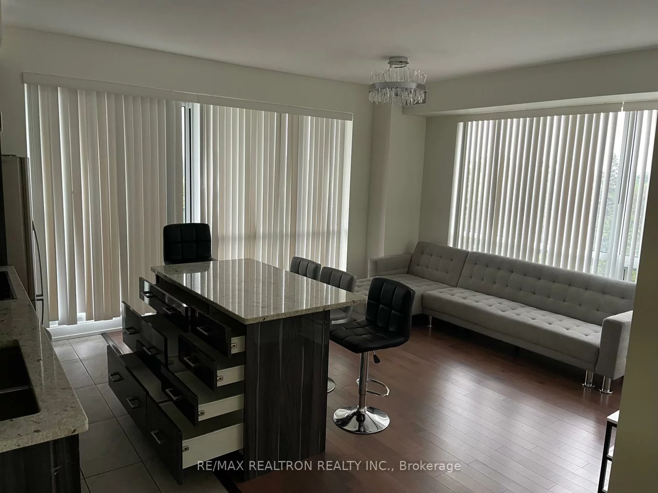 9090, Yonge, South Richvale, Richmond Hill