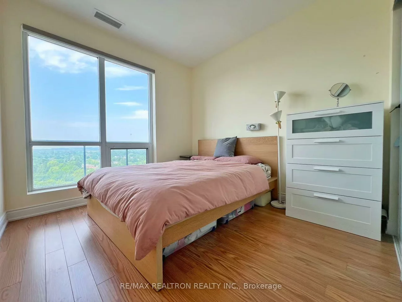 9088, Yonge, South Richvale, Richmond Hill
