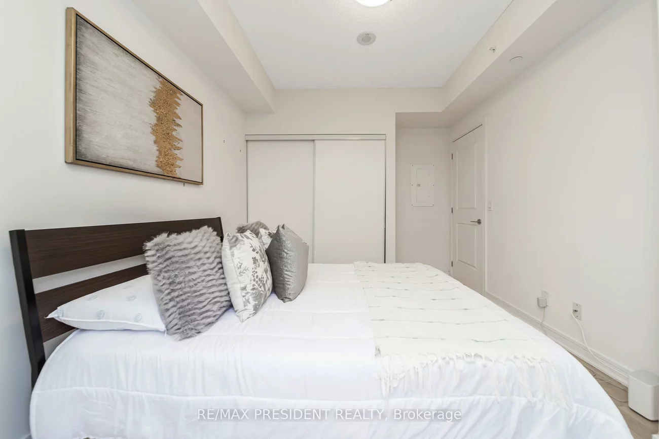 9191, Yonge, Langstaff, Richmond Hill