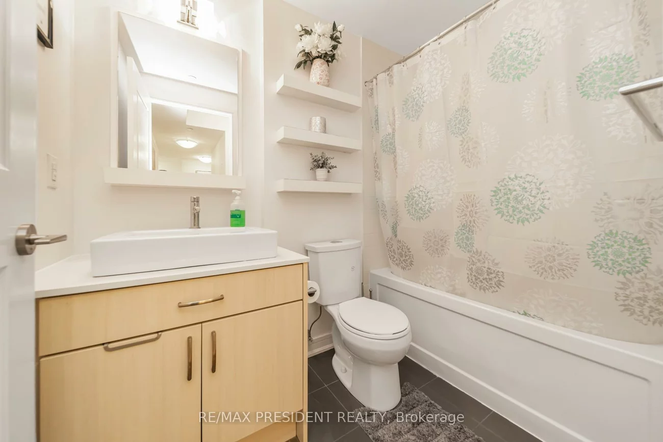 9191, Yonge, Langstaff, Richmond Hill