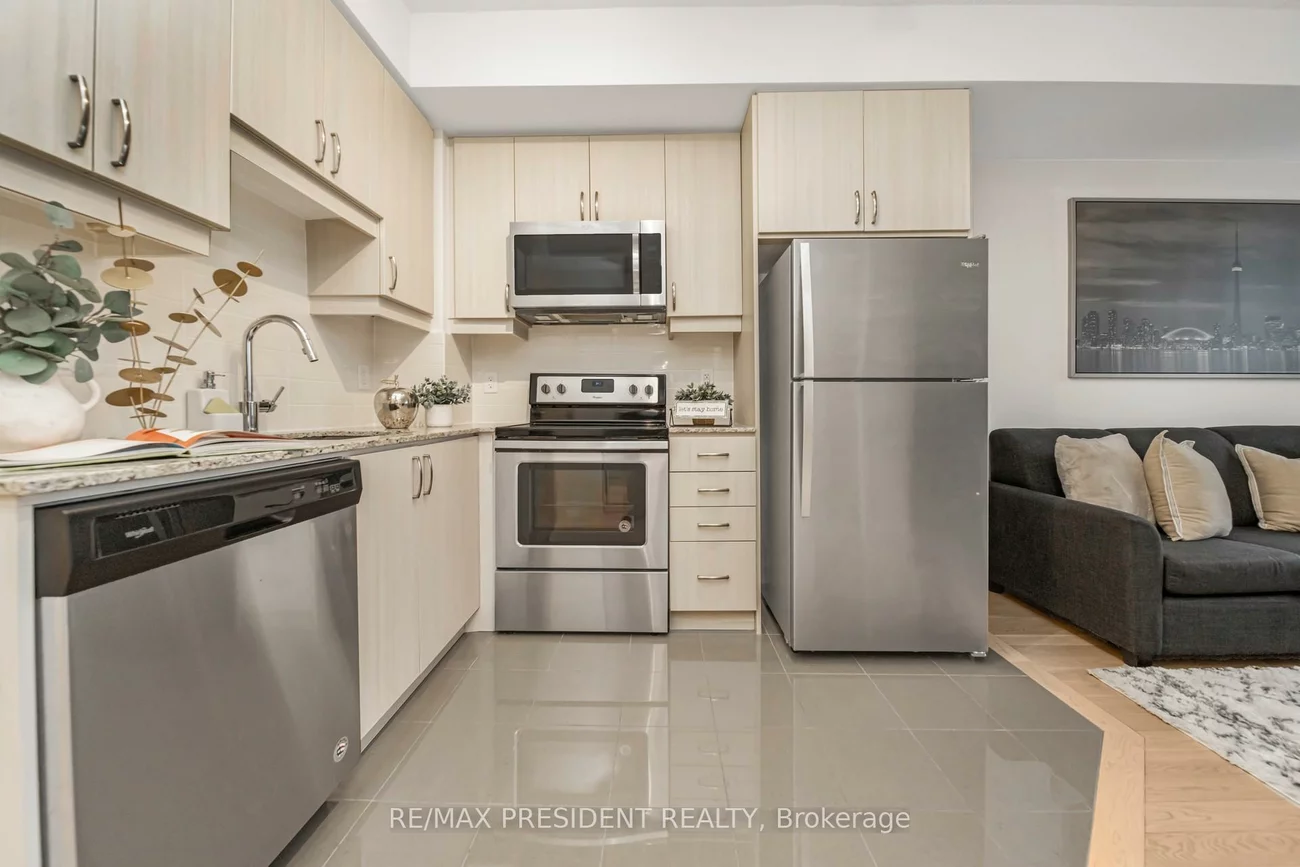 9191, Yonge, Langstaff, Richmond Hill