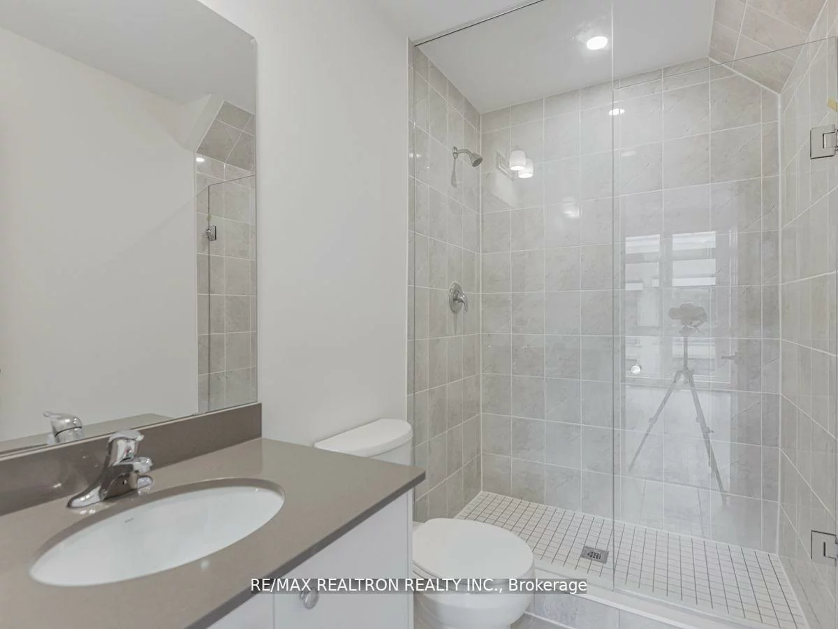 2, Phelps, Oak Ridges, Richmond Hill