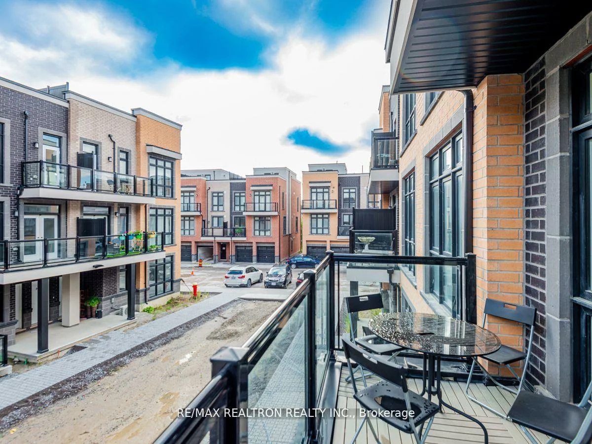 2, Phelps, Oak Ridges, Richmond Hill