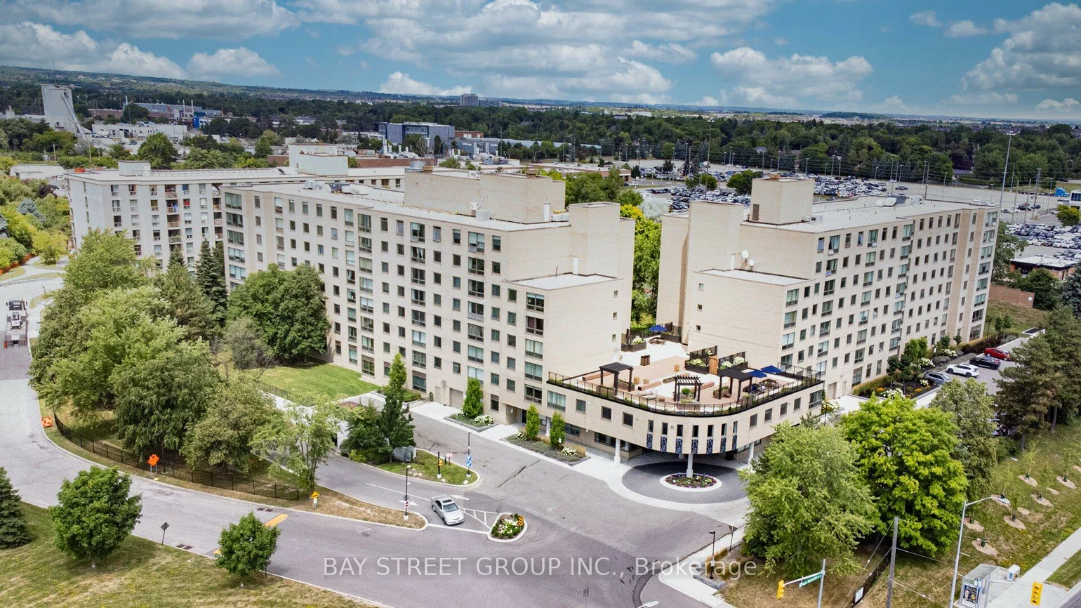 326, Major Mackenzie, Crosby, Richmond Hill
