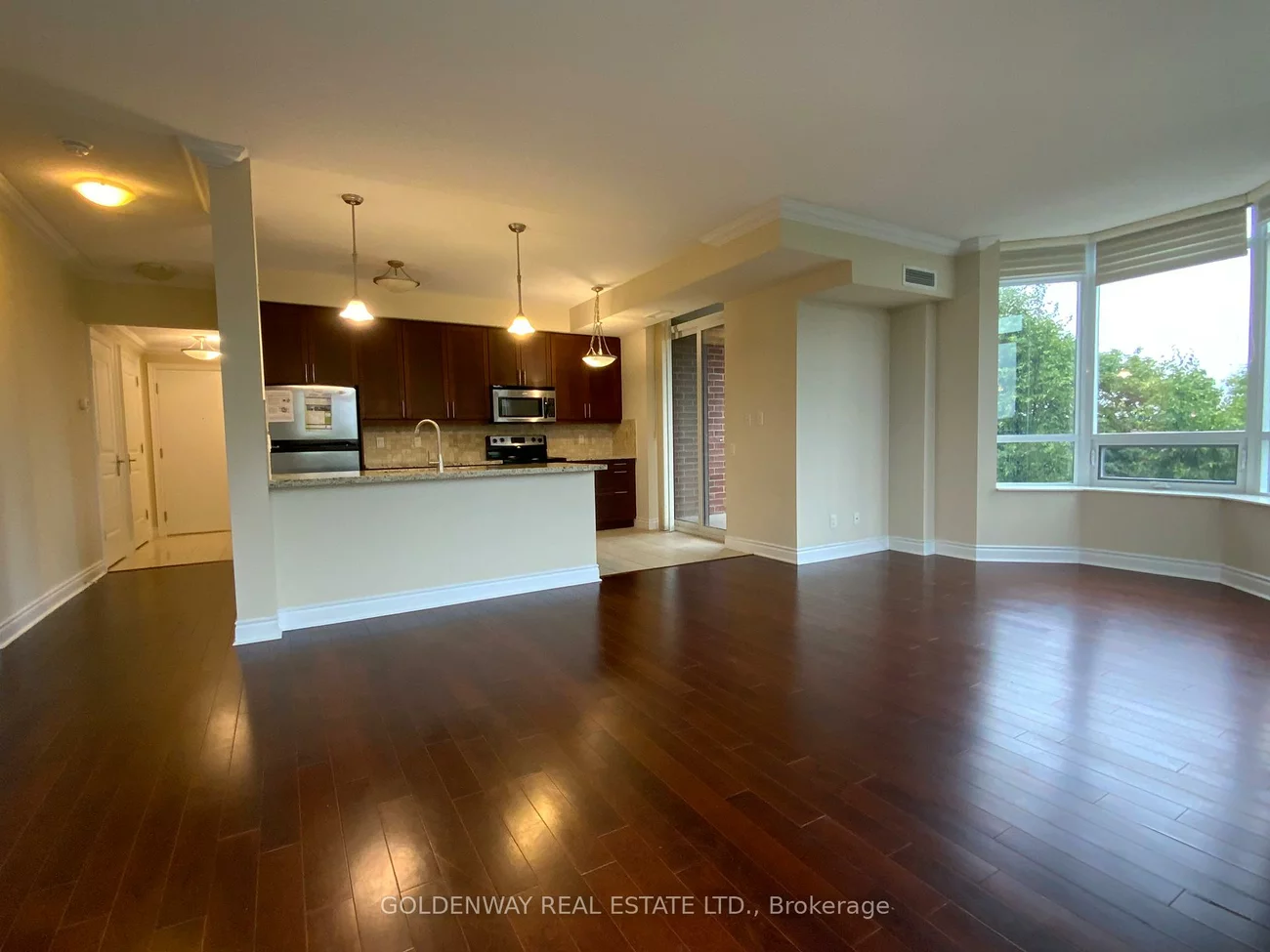 10101, Yonge, Crosby, Richmond Hill