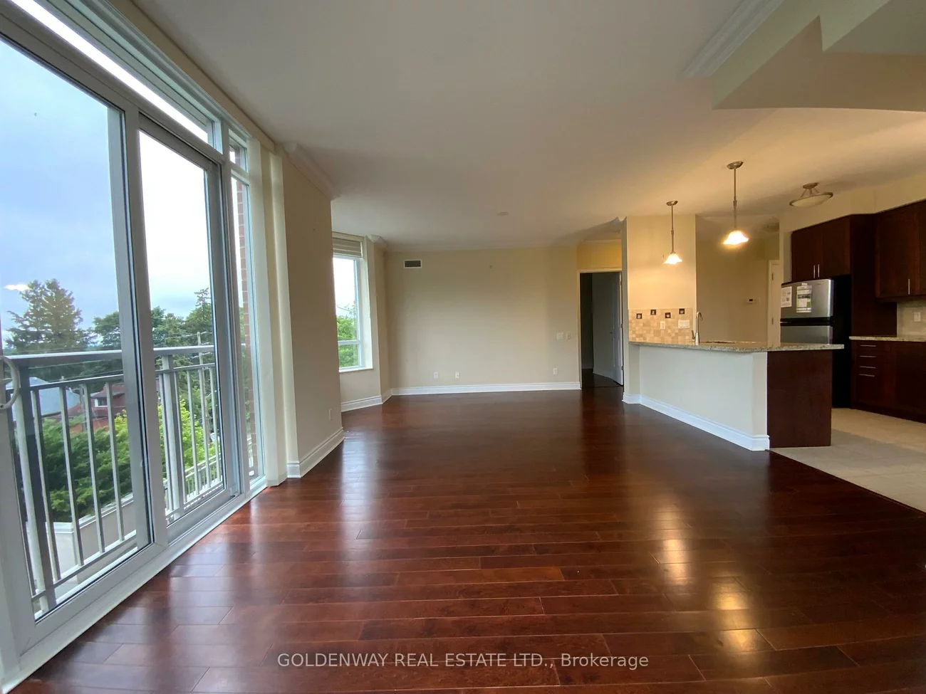 10101, Yonge, Crosby, Richmond Hill