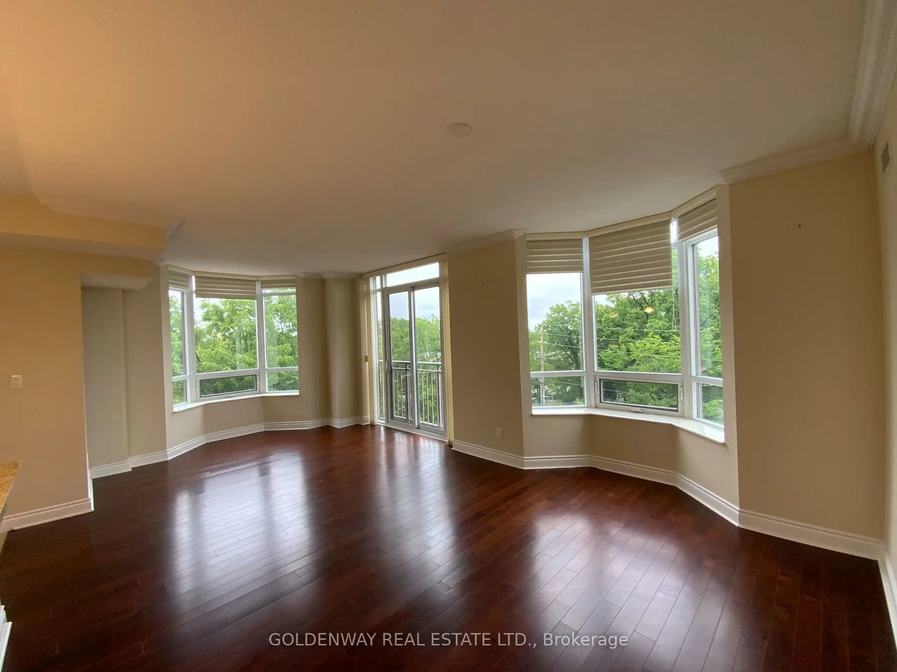 10101, Yonge, Crosby, Richmond Hill