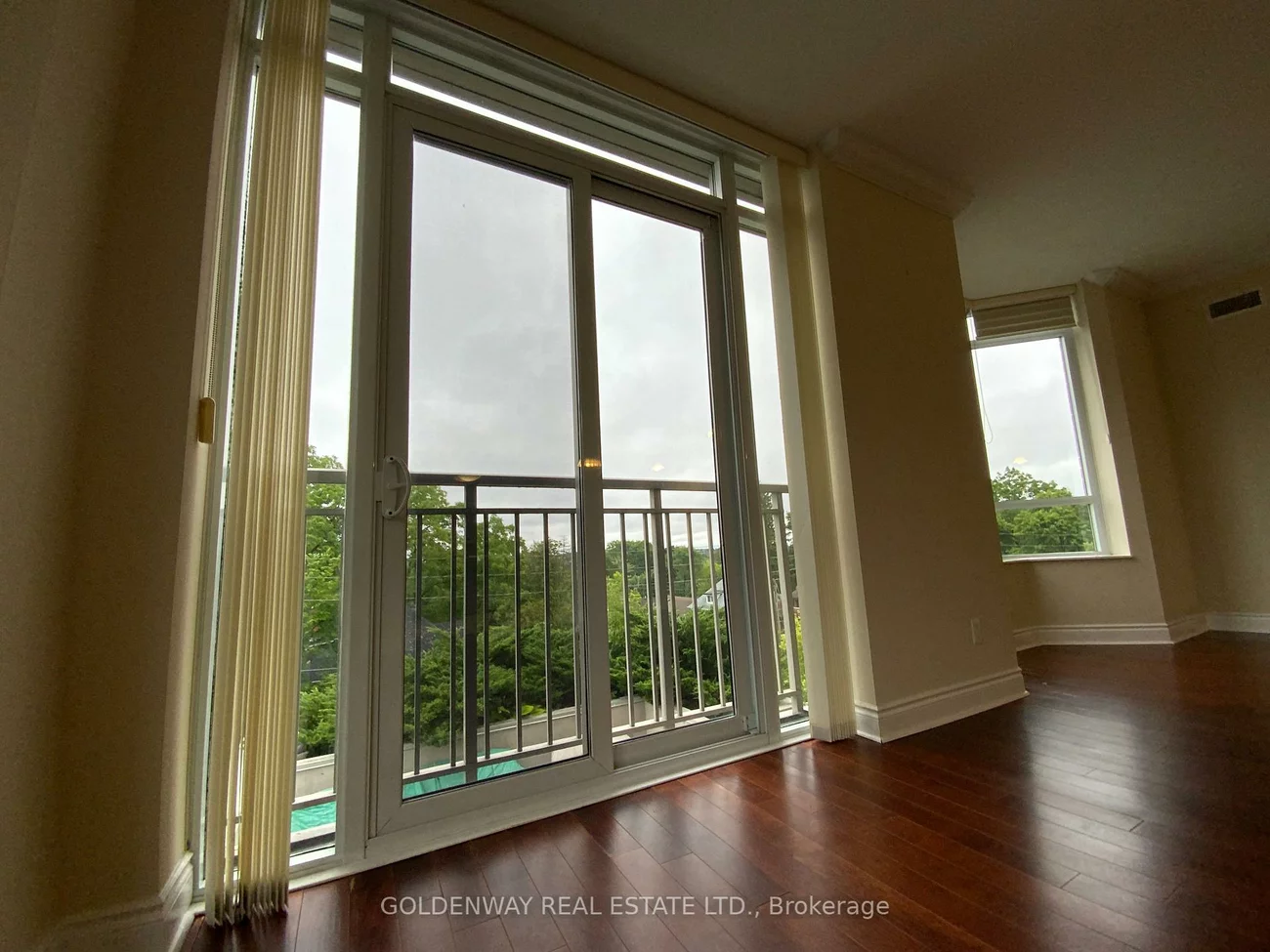 10101, Yonge, Crosby, Richmond Hill