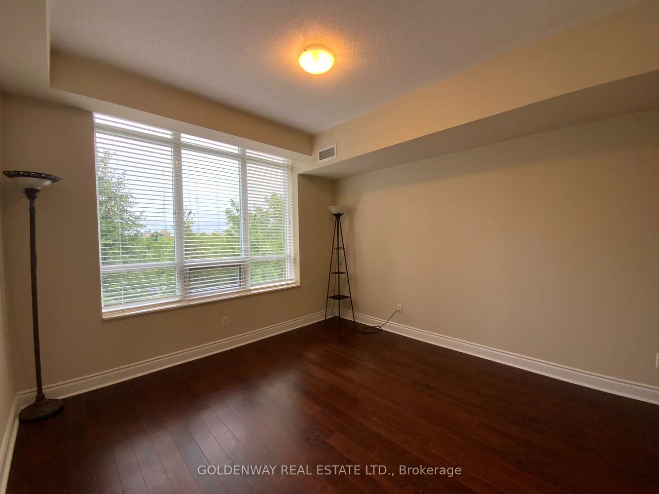 10101, Yonge, Crosby, Richmond Hill
