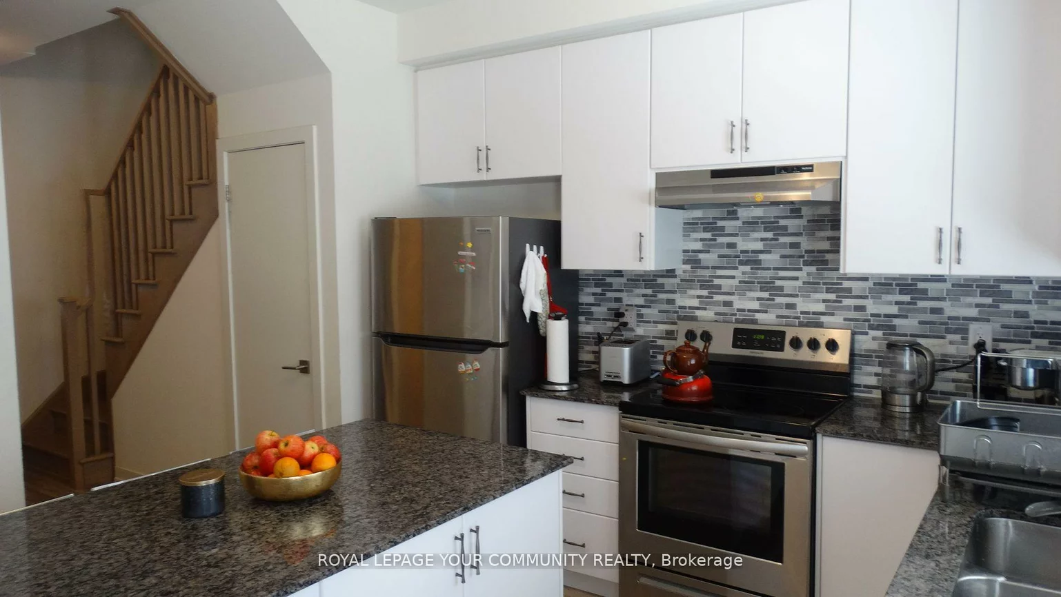 370C, Red Maple, Langstaff, Richmond Hill