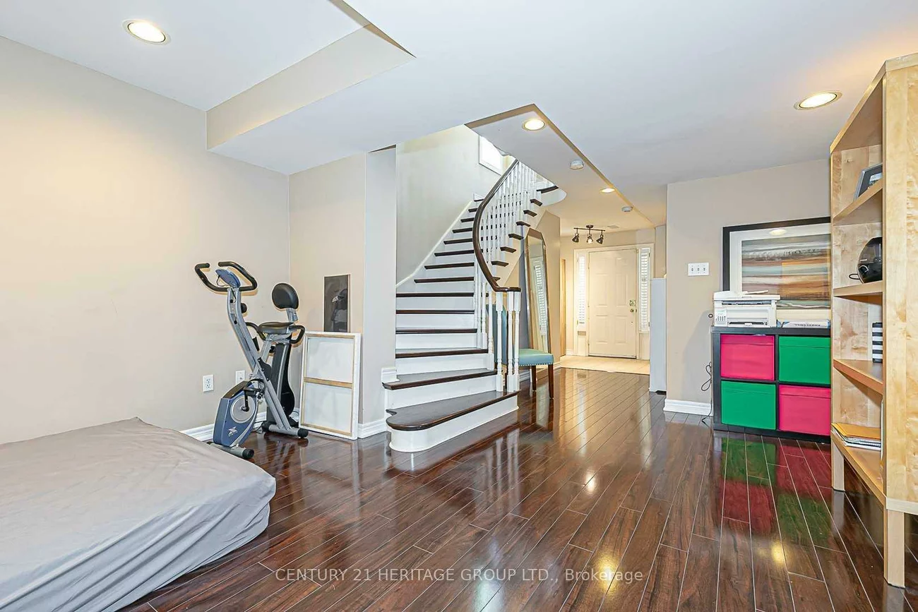 255, Shaftsbury, Westbrook, Richmond Hill