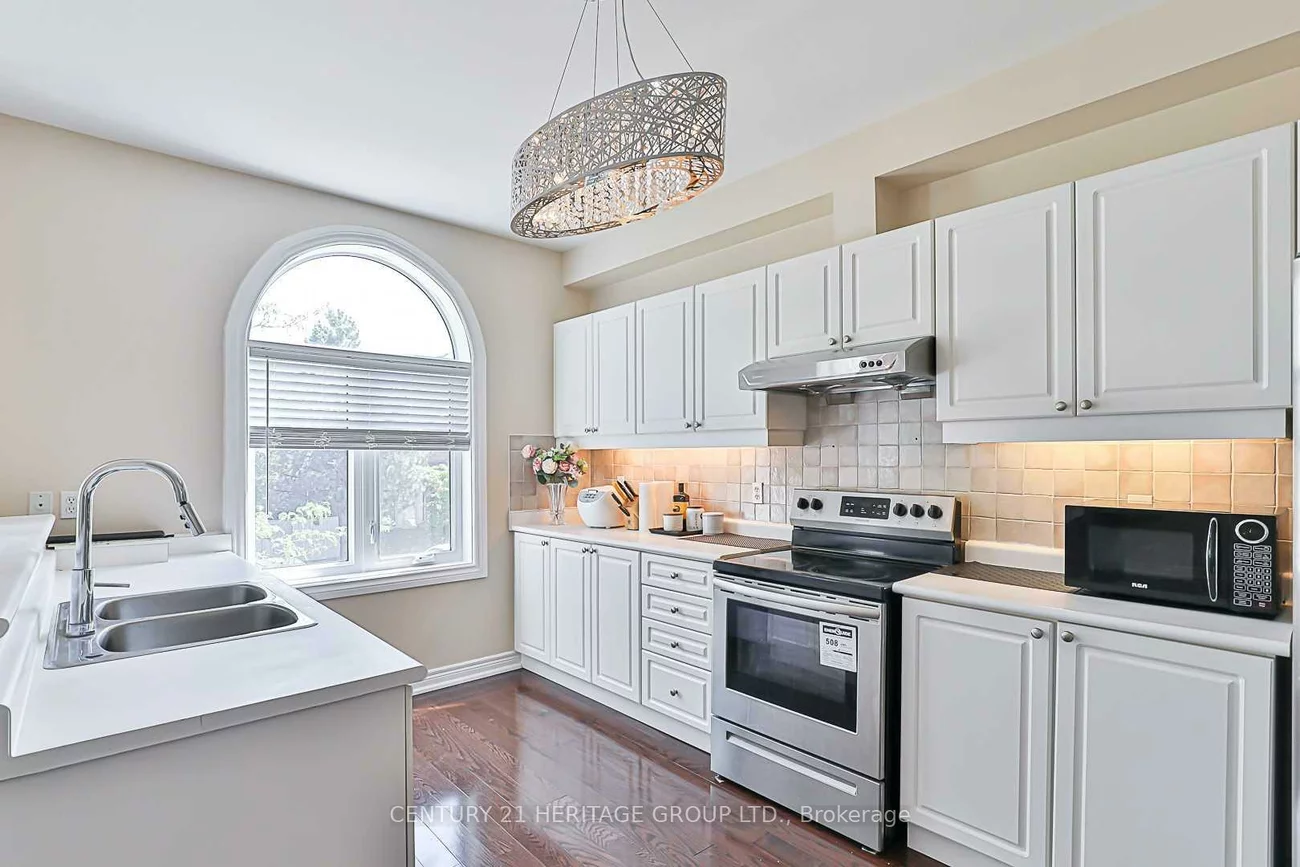 255, Shaftsbury, Westbrook, Richmond Hill