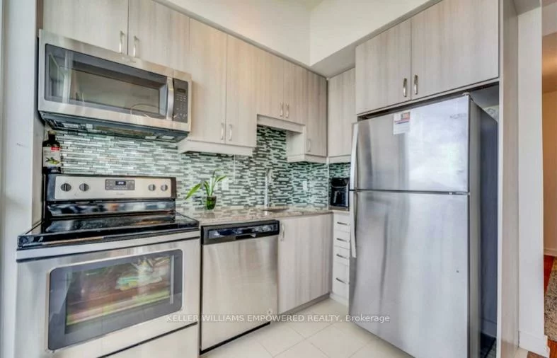 9199, Yonge, Langstaff, Richmond Hill