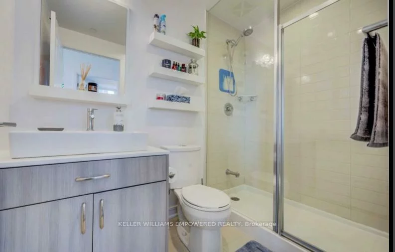 9199, Yonge, Langstaff, Richmond Hill