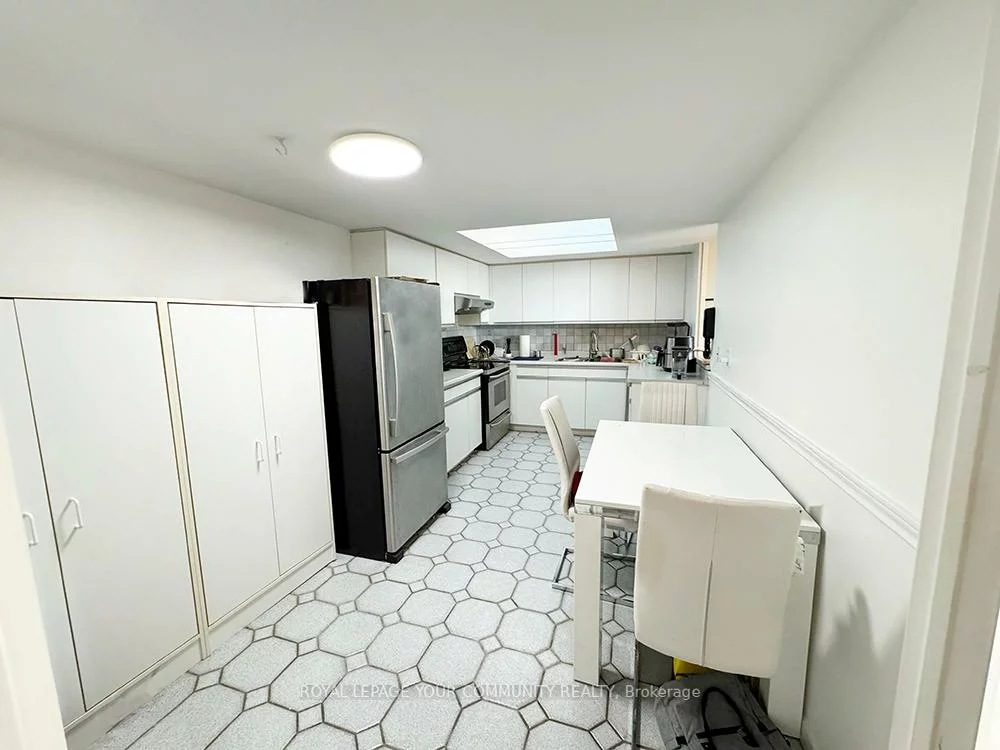 20, Baif, North Richvale, Richmond Hill