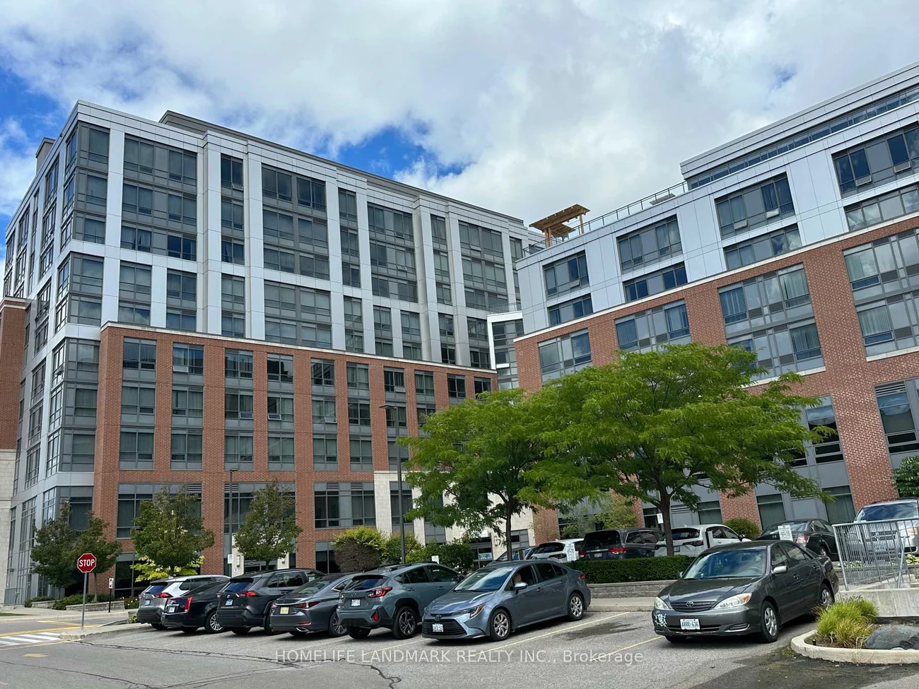 11211, Yonge, Devonsleigh, Richmond Hill
