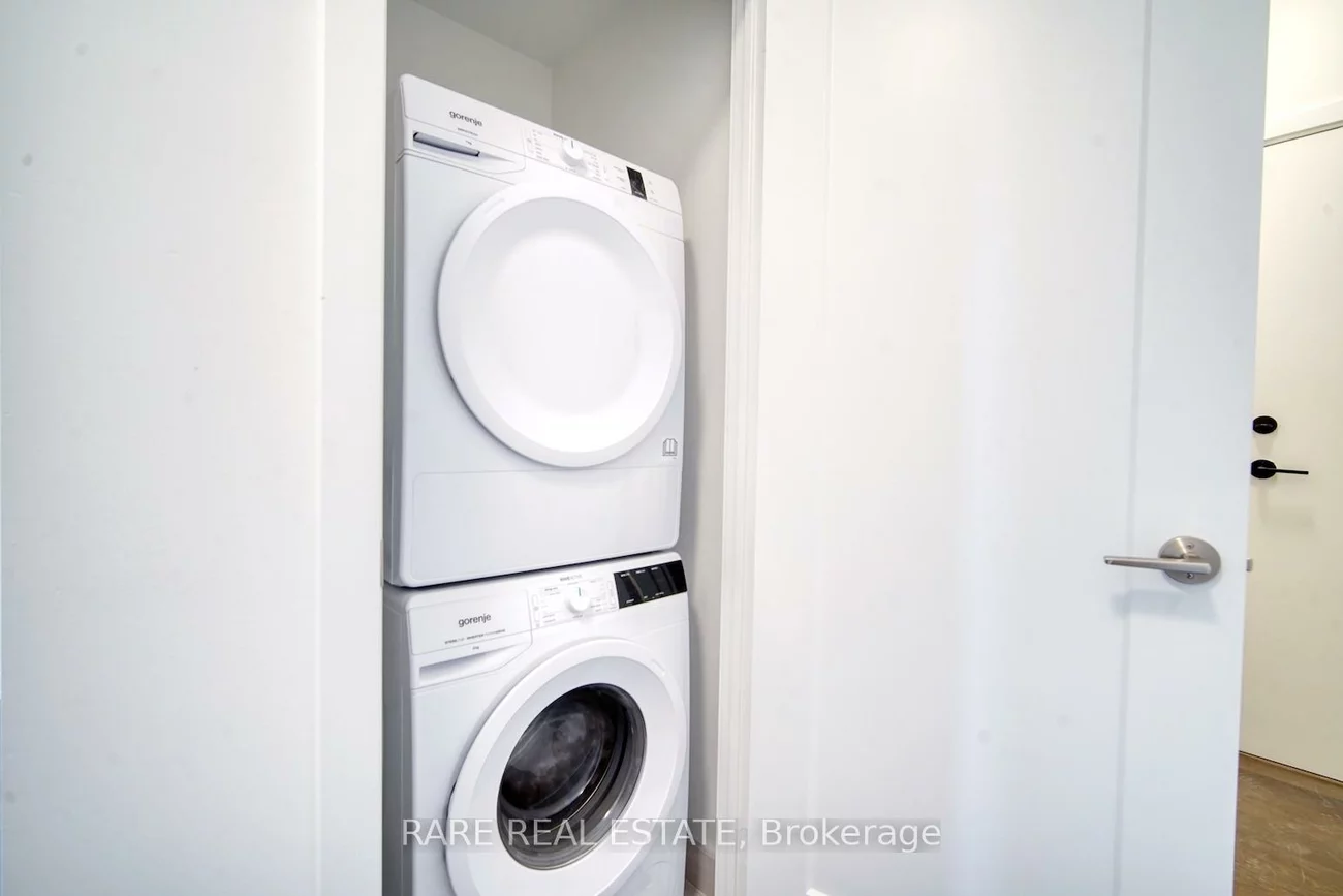 8888, Yonge, South Richvale, Richmond Hill