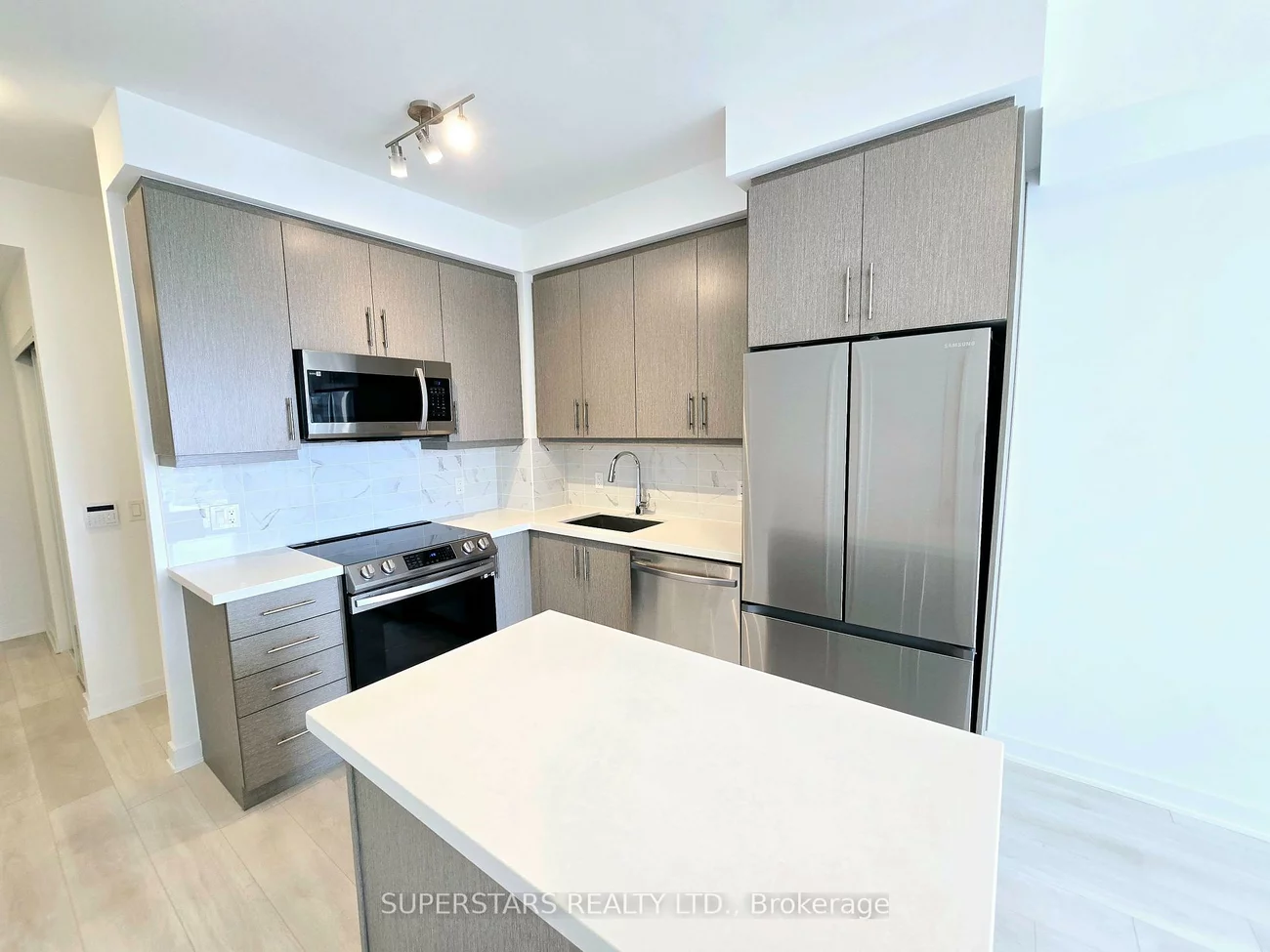 105, Oneida, Langstaff, Richmond Hill