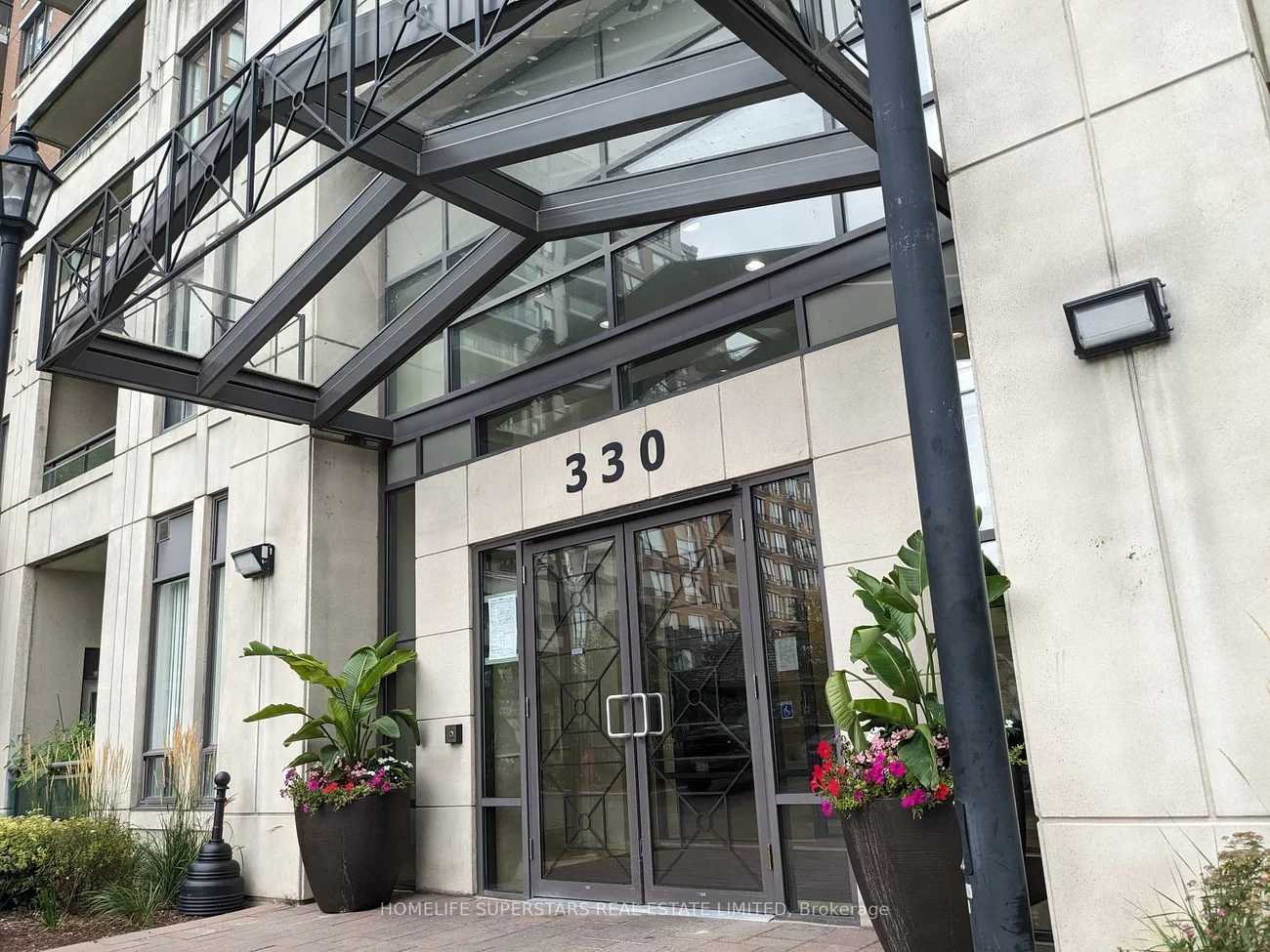 330, Red Maple, Langstaff, Richmond Hill