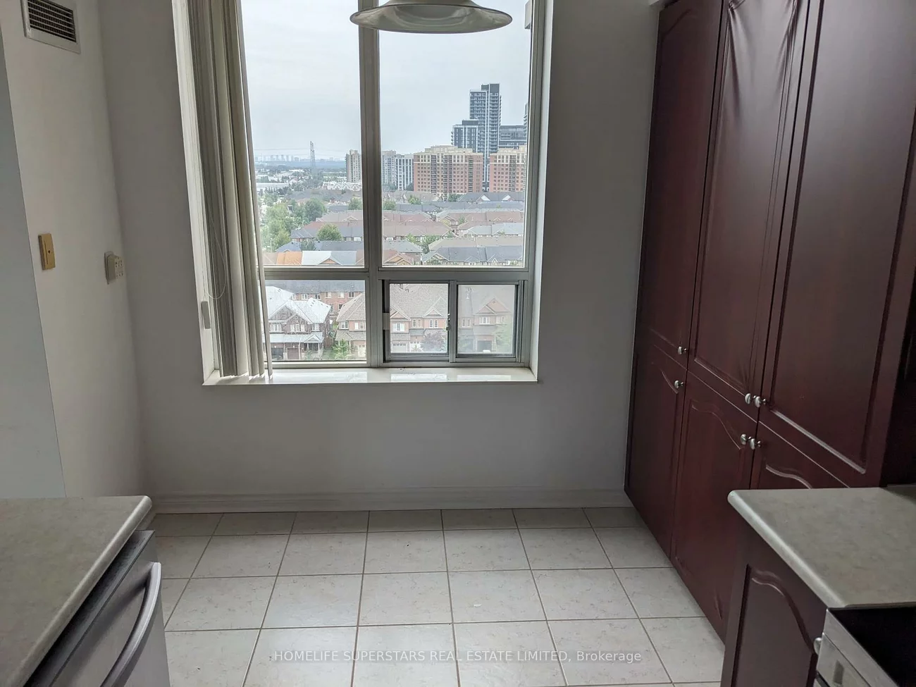330, Red Maple, Langstaff, Richmond Hill