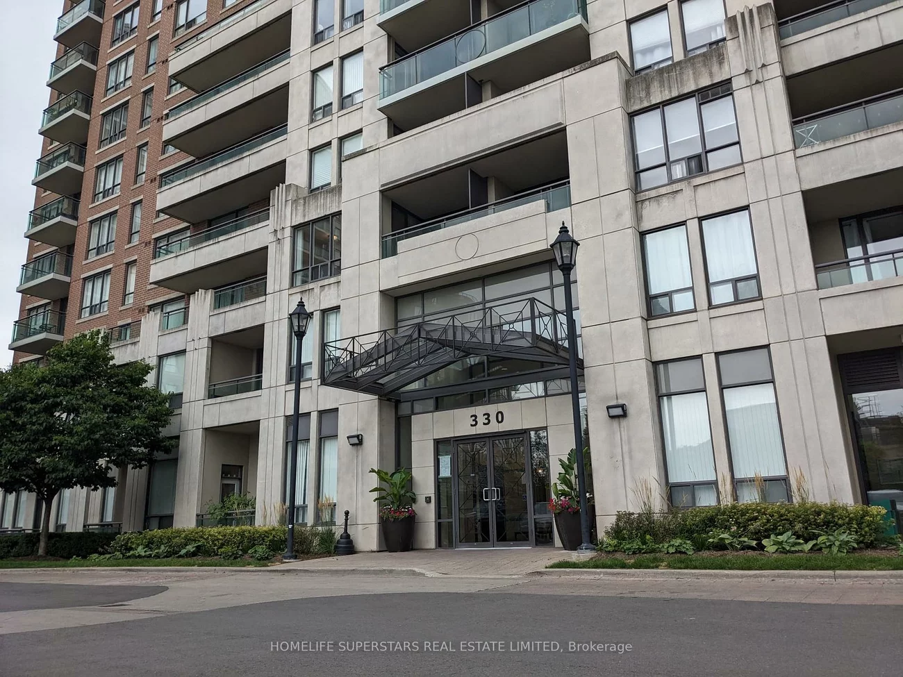 330, Red Maple, Langstaff, Richmond Hill