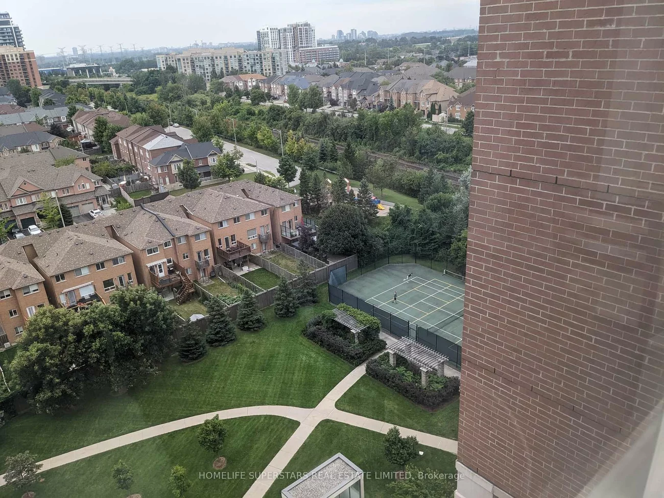 330, Red Maple, Langstaff, Richmond Hill