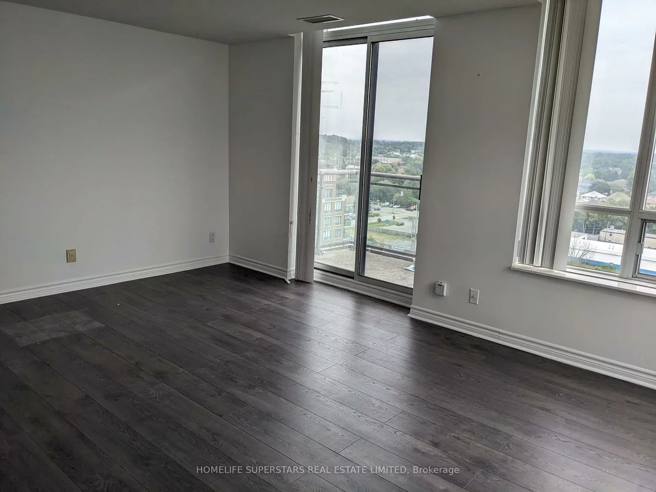 330, Red Maple, Langstaff, Richmond Hill