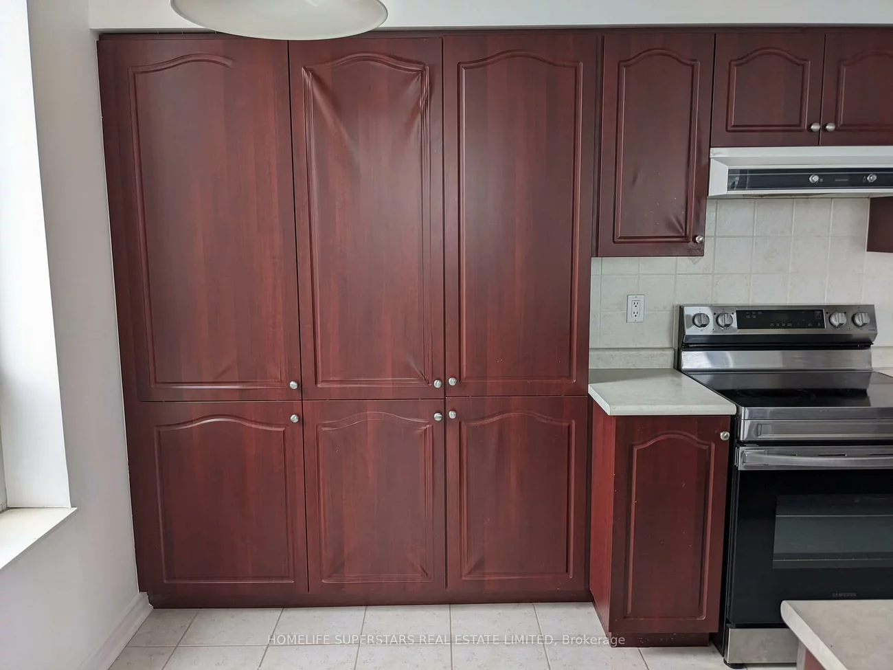 330, Red Maple, Langstaff, Richmond Hill