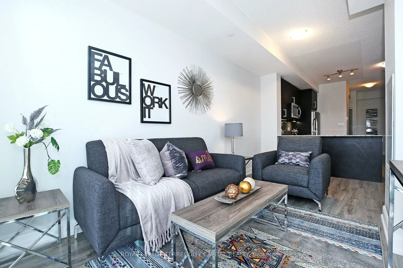 9608, Yonge, North Richvale, Richmond Hill