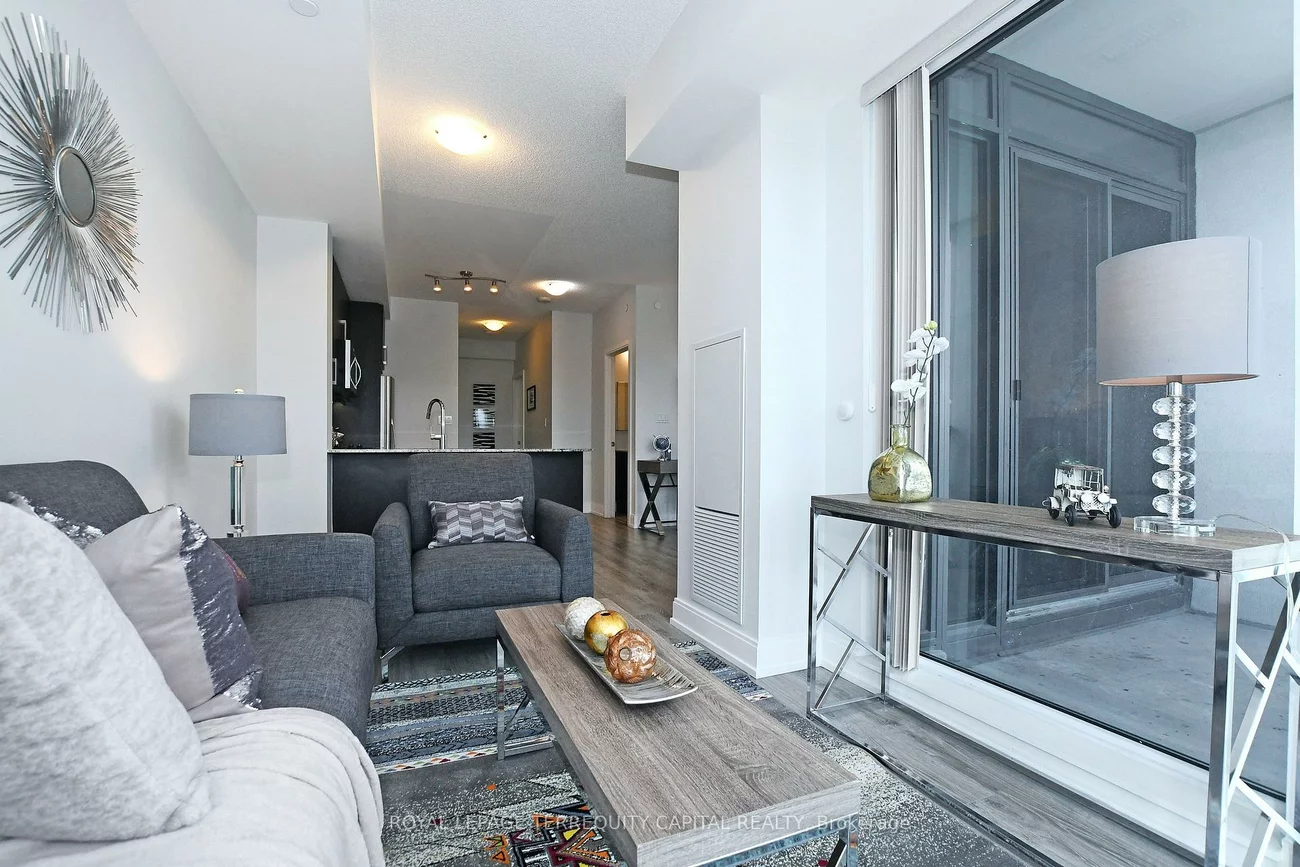 9608, Yonge, North Richvale, Richmond Hill
