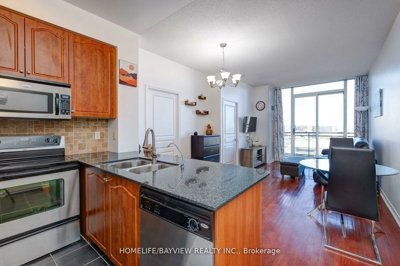 350, Red Maple, Langstaff, Richmond Hill