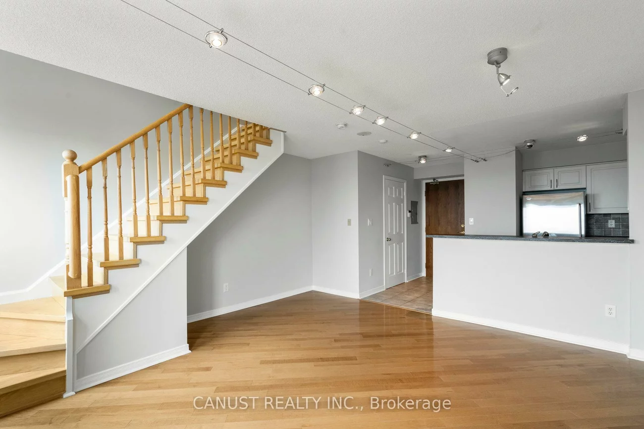 39, Oneida, Langstaff, Richmond Hill