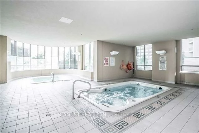 39, Oneida, Langstaff, Richmond Hill