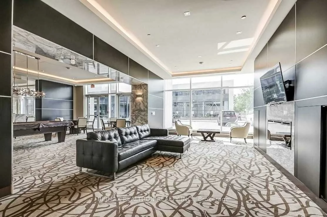9600, Yonge, North Richvale, Richmond Hill