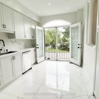 33, Benson, Mill Pond, Richmond Hill
