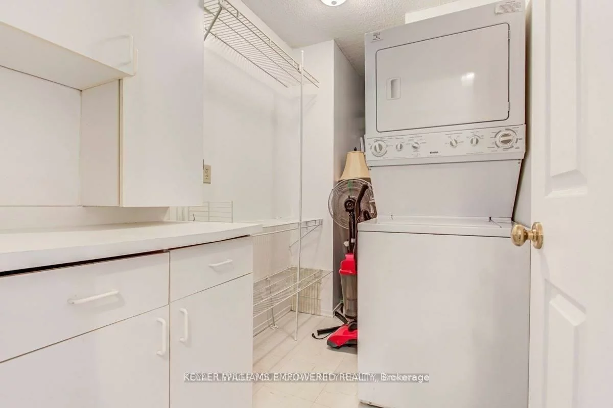 20, Harding, North Richvale, Richmond Hill