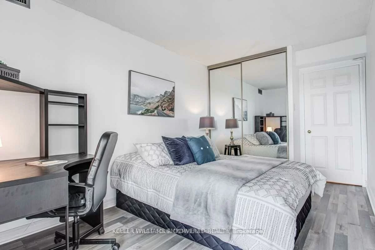 20, Harding, North Richvale, Richmond Hill