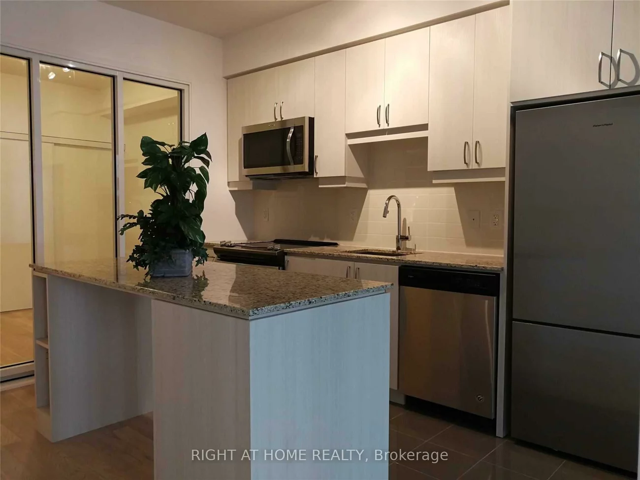 9191, Yonge, Langstaff, Richmond Hill
