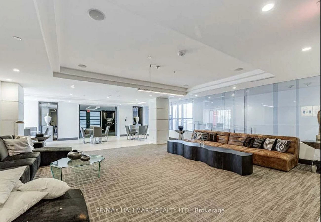 9471, Yonge, Observatory, Richmond Hill